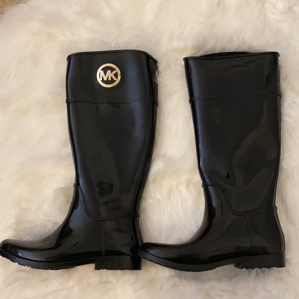 MICHAEL Michael Kors BLACKANDGOLD rain boots